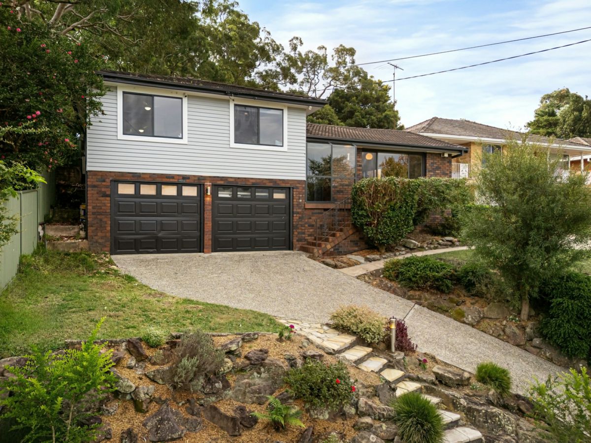64 Elm Street, Lugarno - image 1