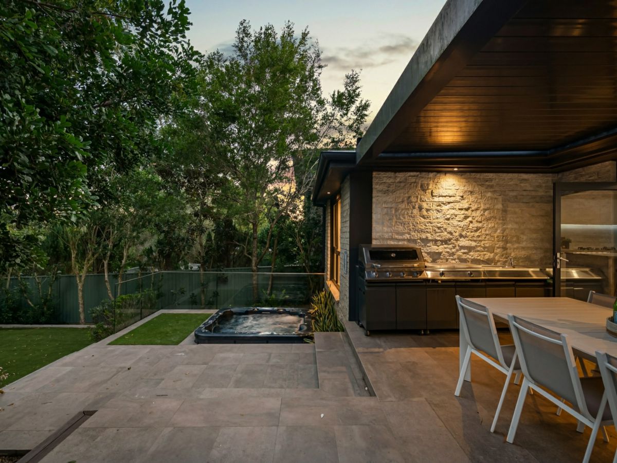 19 Moons Avenue, Lugarno - image 2