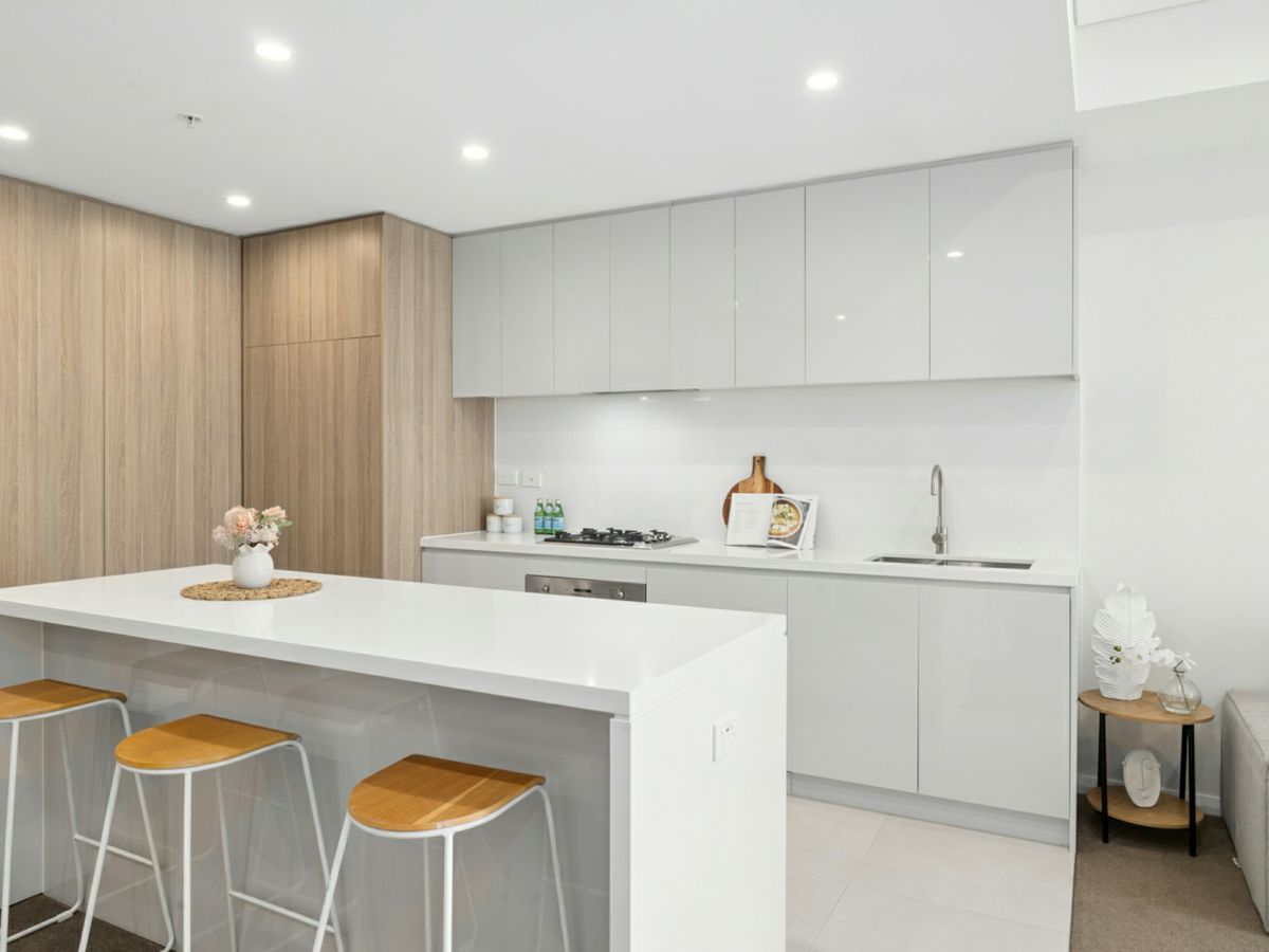 706/12 Woniora Road, Hurstville - image 2
