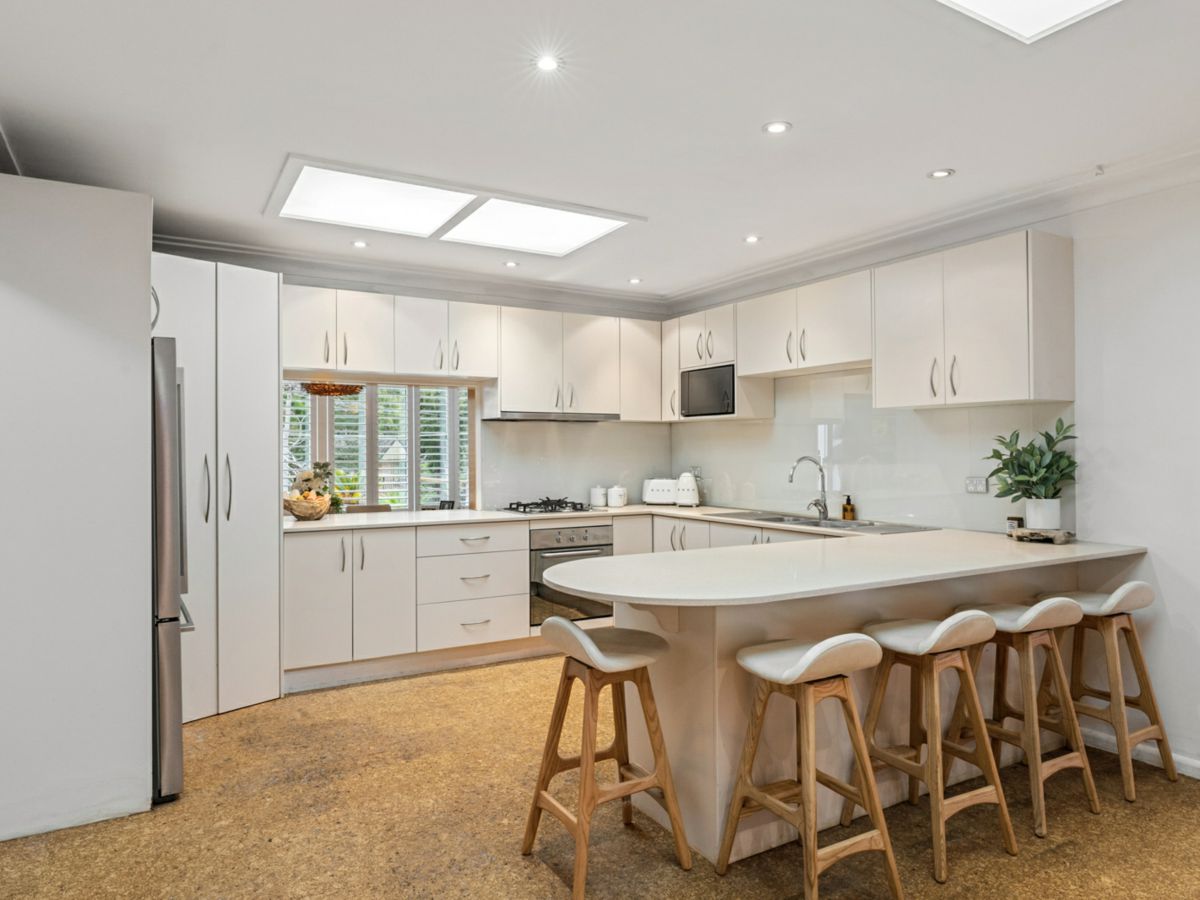 9 Tate Place, Lugarno - image 3