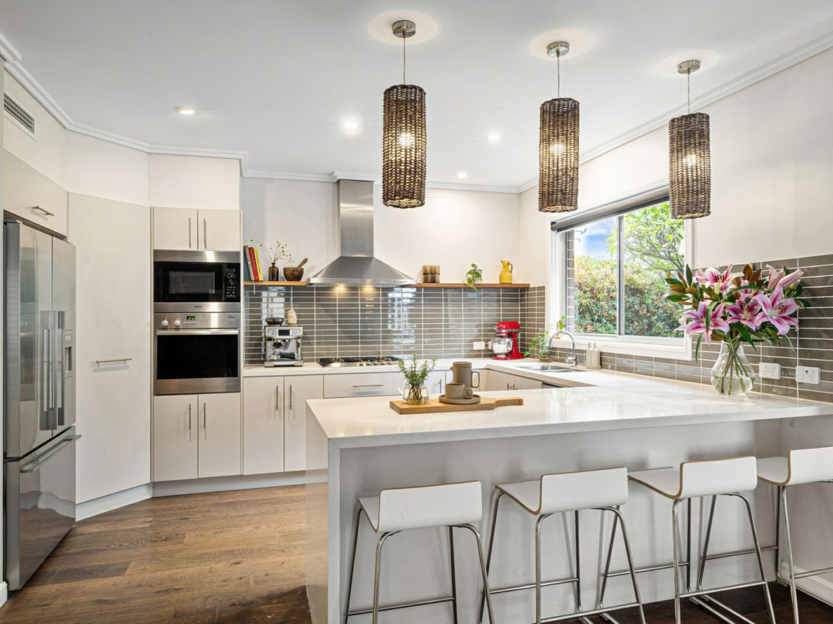 70 Gungah Bay Road, Oatley - image 3