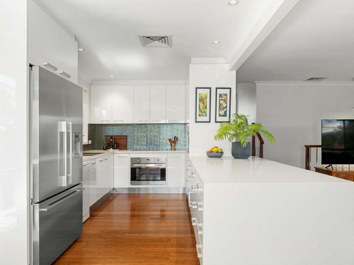 15 Cliff Avenue, Peakhurst Heights - image 2