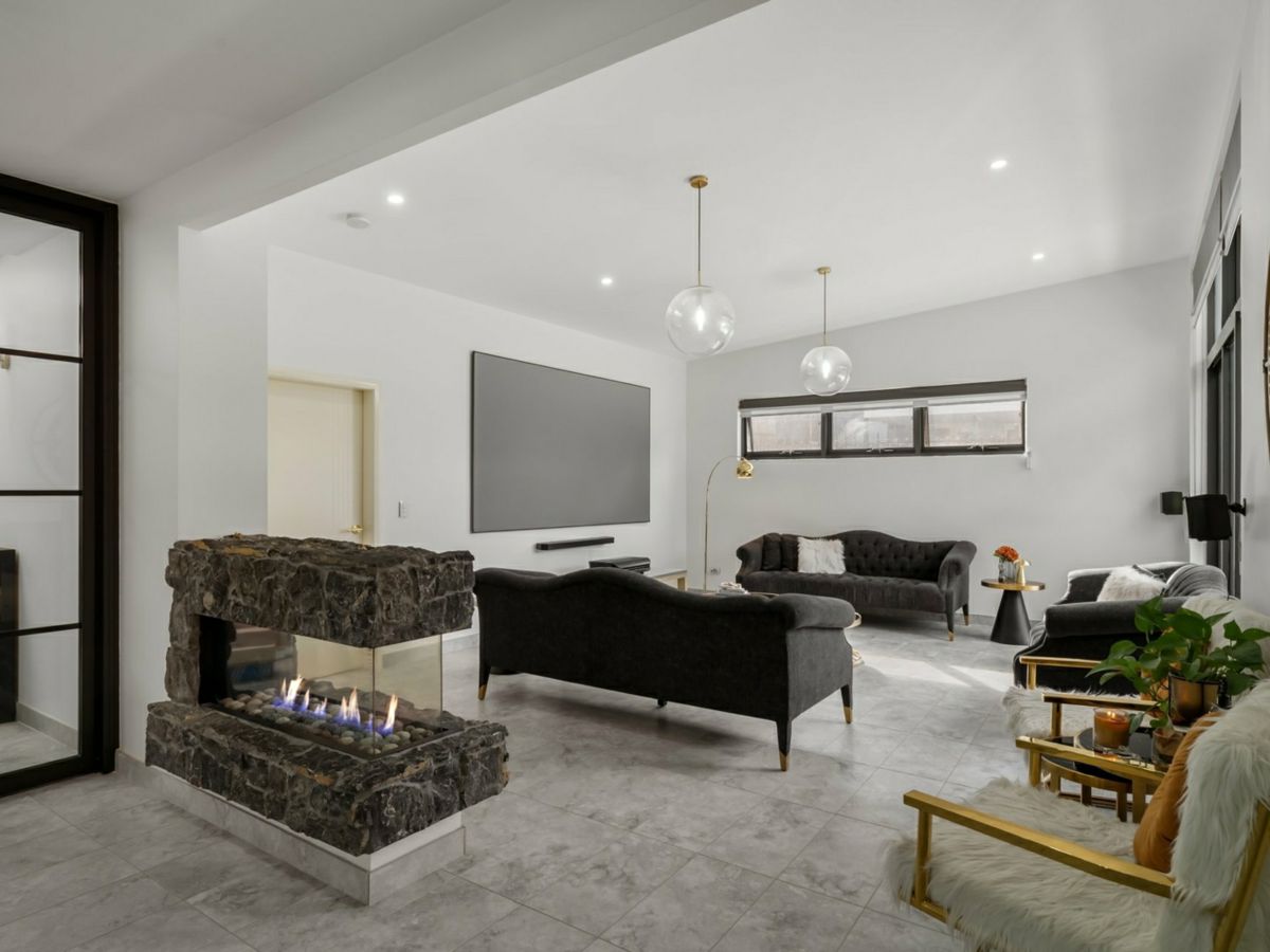 64 East Crescent, Hurstville Grove - image 3