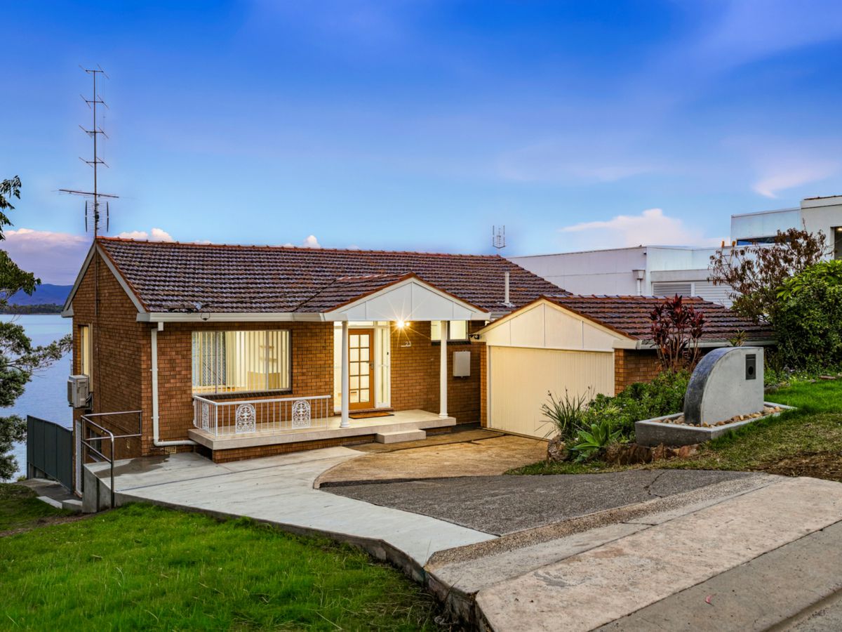 23 Beach Road, Balcolyn - image 1