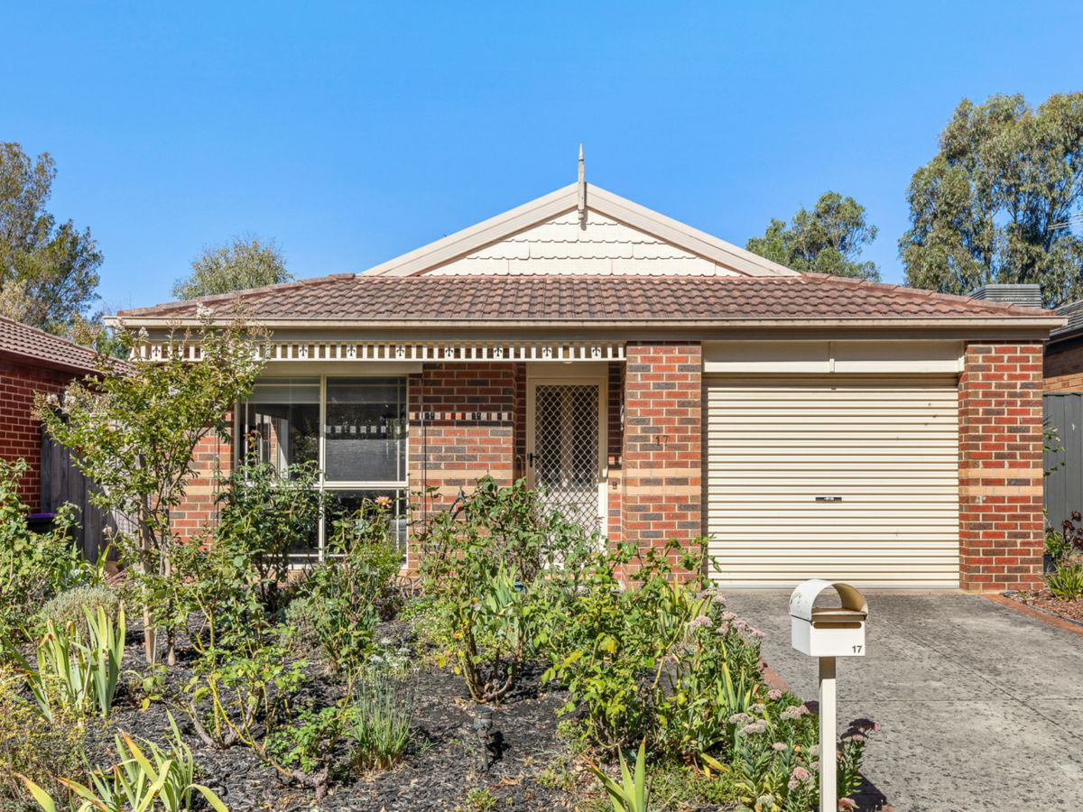 17 Francis Crescent, Langwarrin - image 1