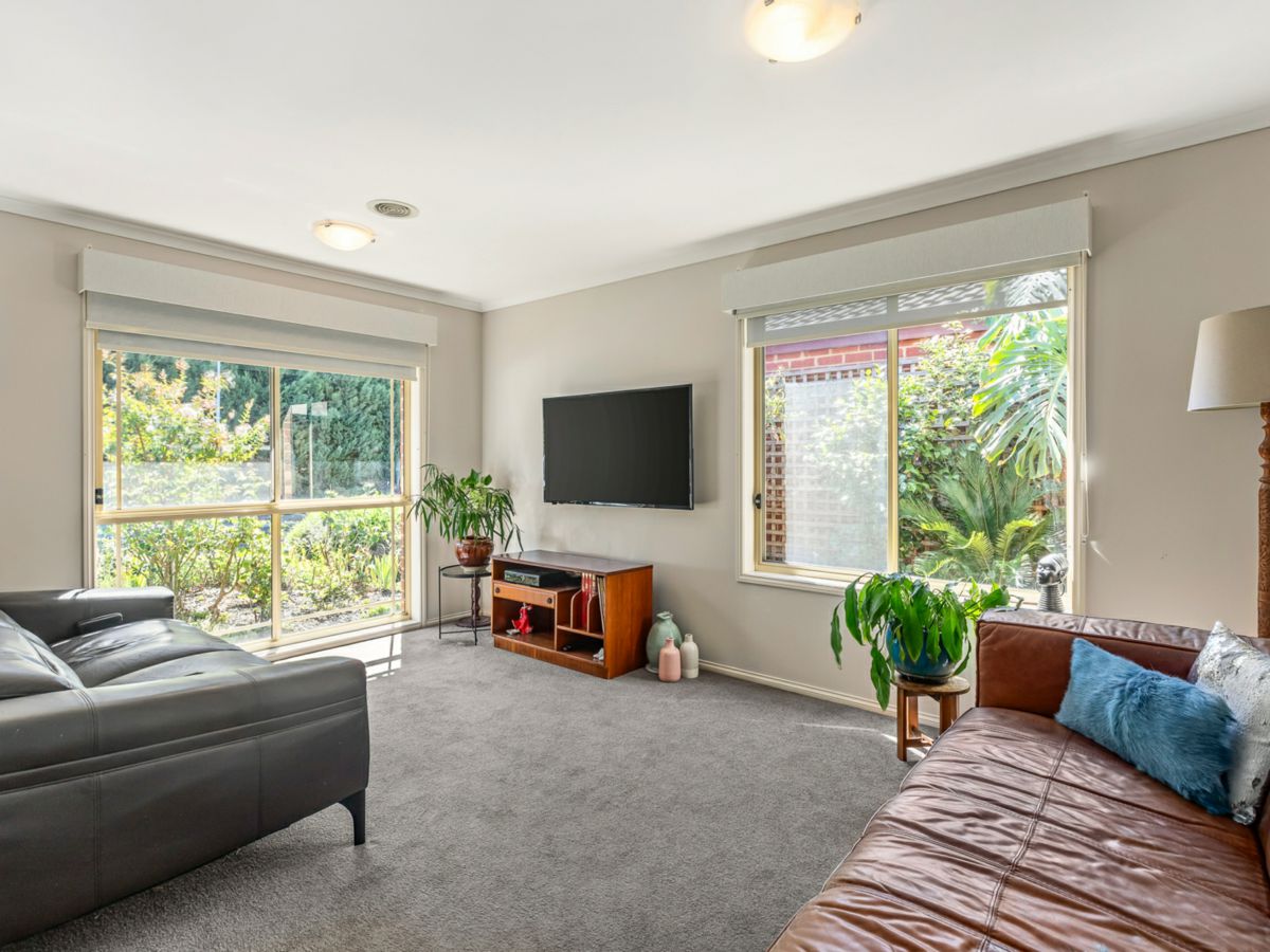17 Francis Crescent, Langwarrin - image 3