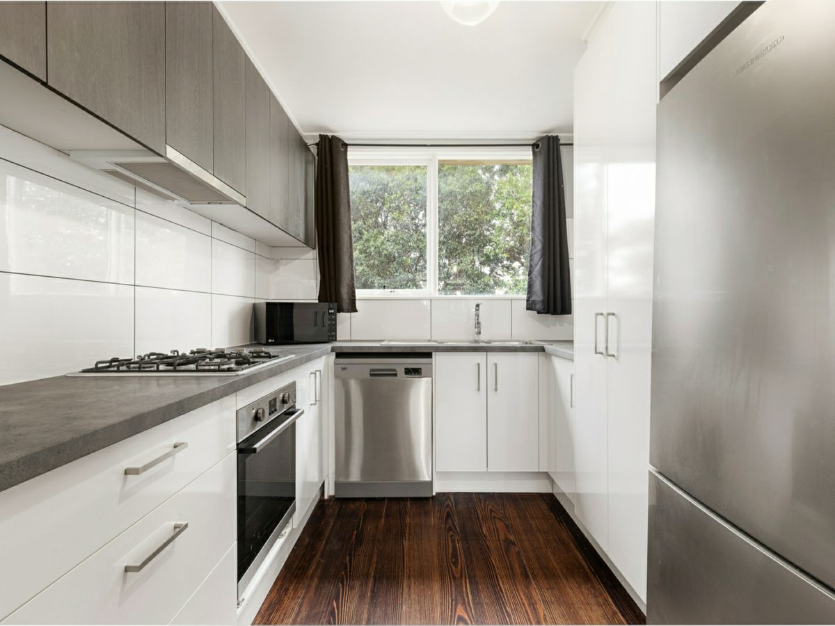 4/51 Screen Street, Frankston - image 2