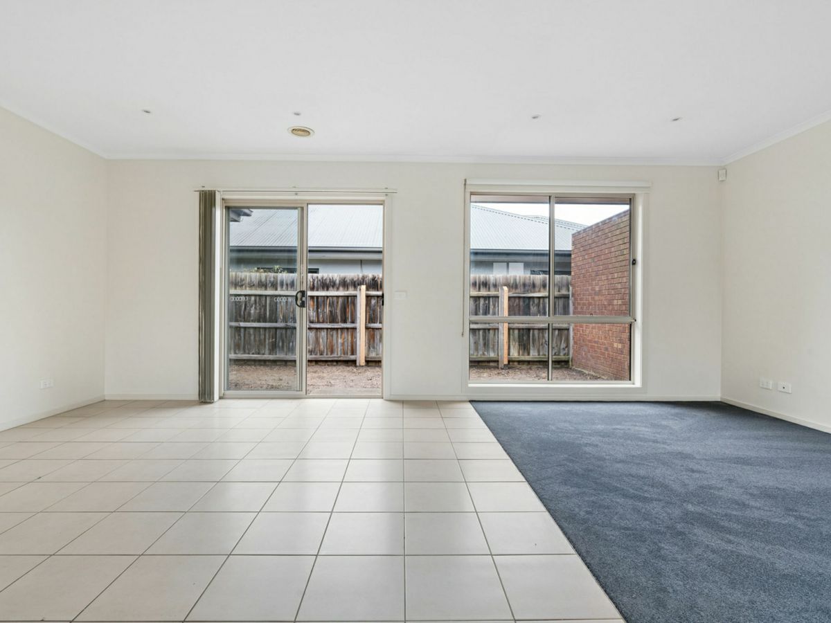 7/50 East Road, Seaford - image 2