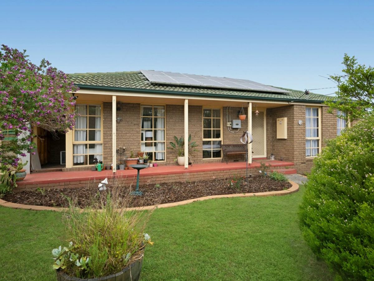 5 Ridley Close, Carrum Downs - image 1