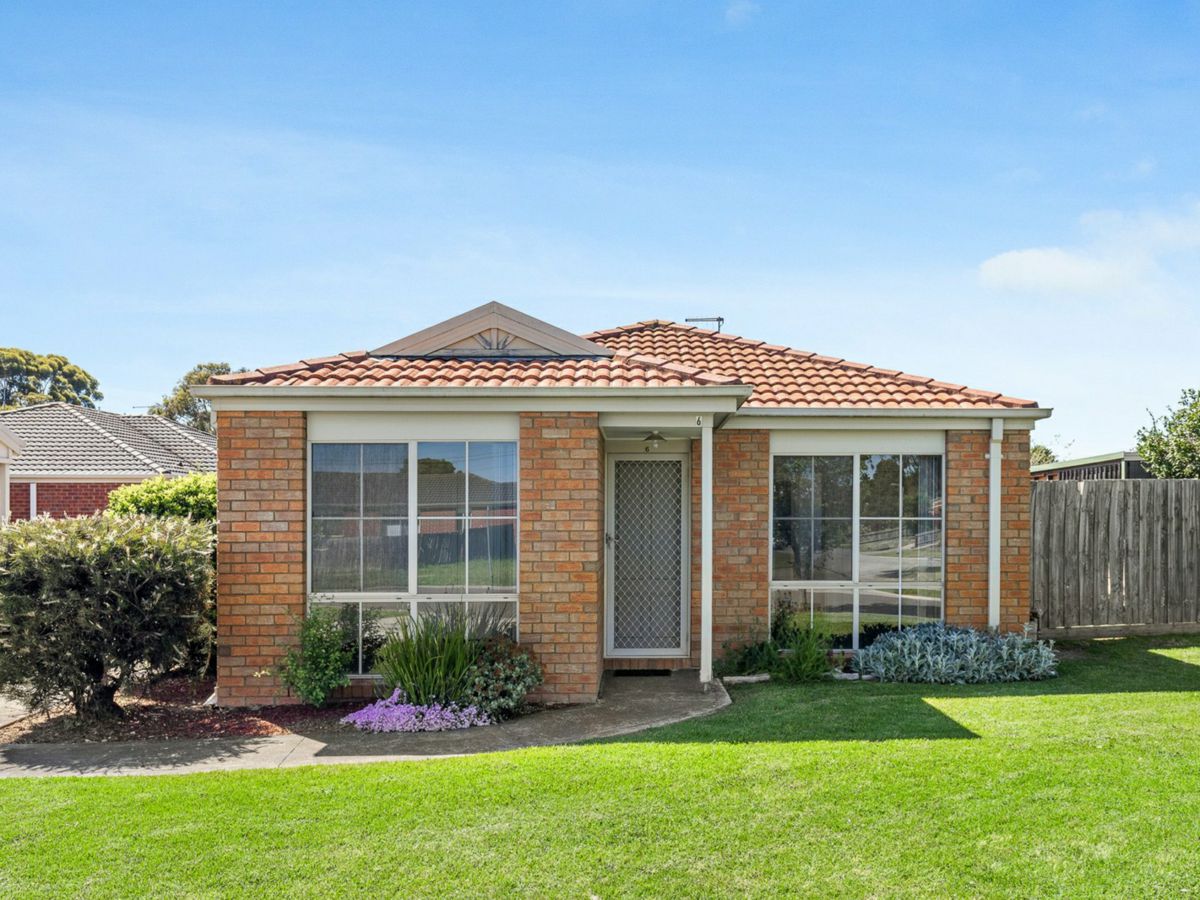 6/19 Maculata Drive, Cranbourne West - image 1