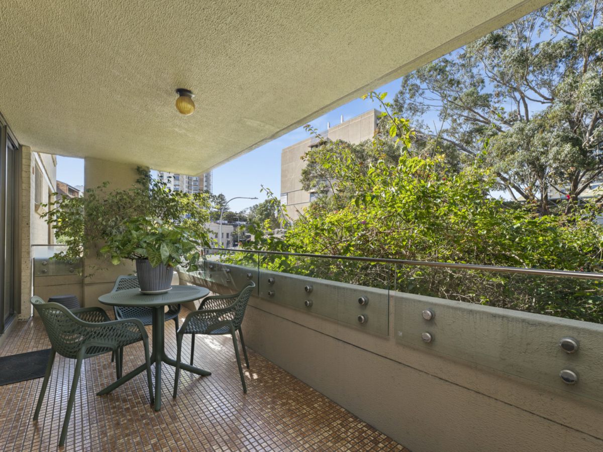 62/4 New McLean Street, Edgecliff - image 1