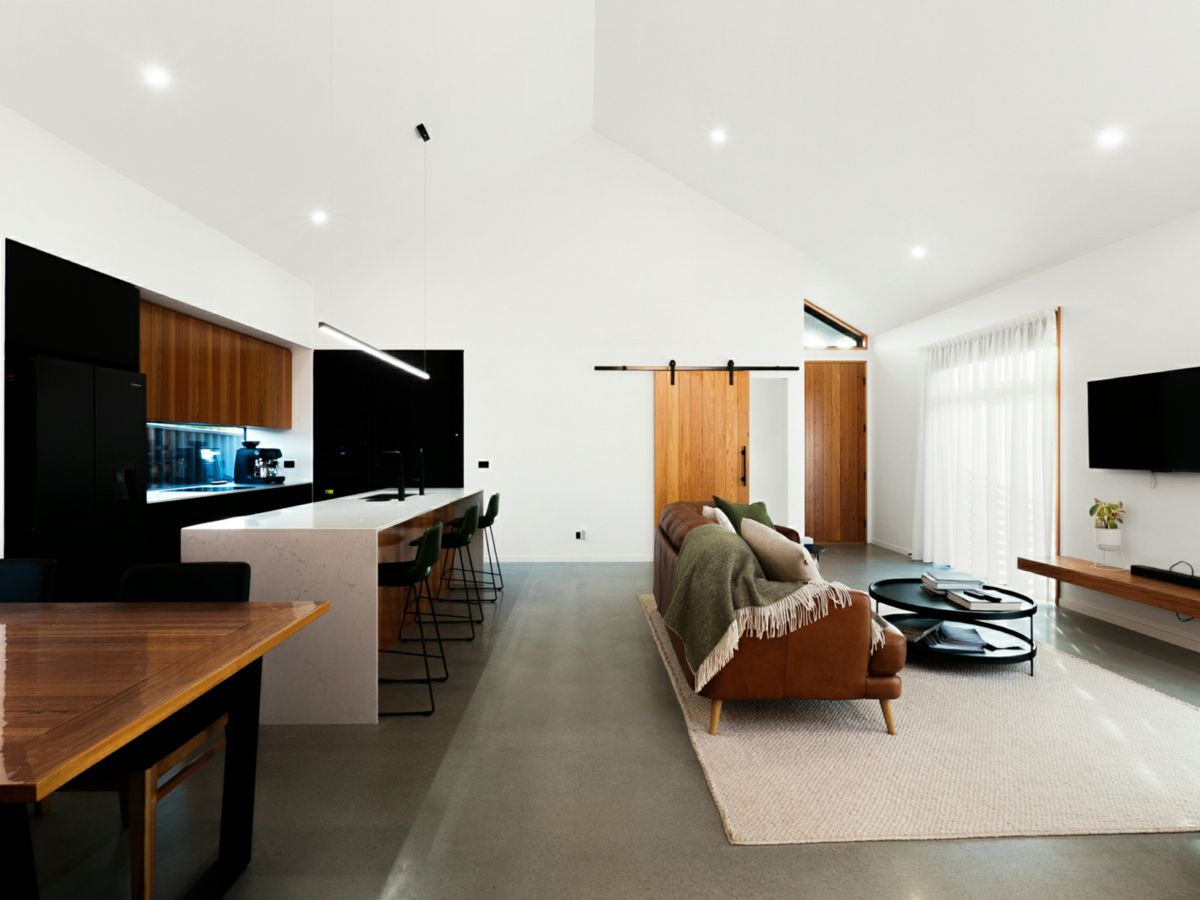 135A Sheffield Road, Spreyton - image 2