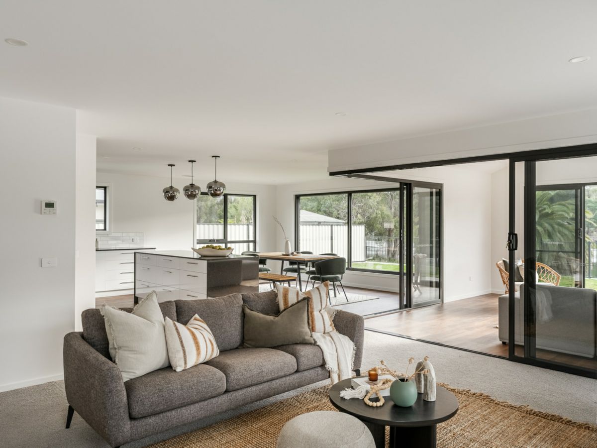 6/108 River Road, Ambleside - image 3