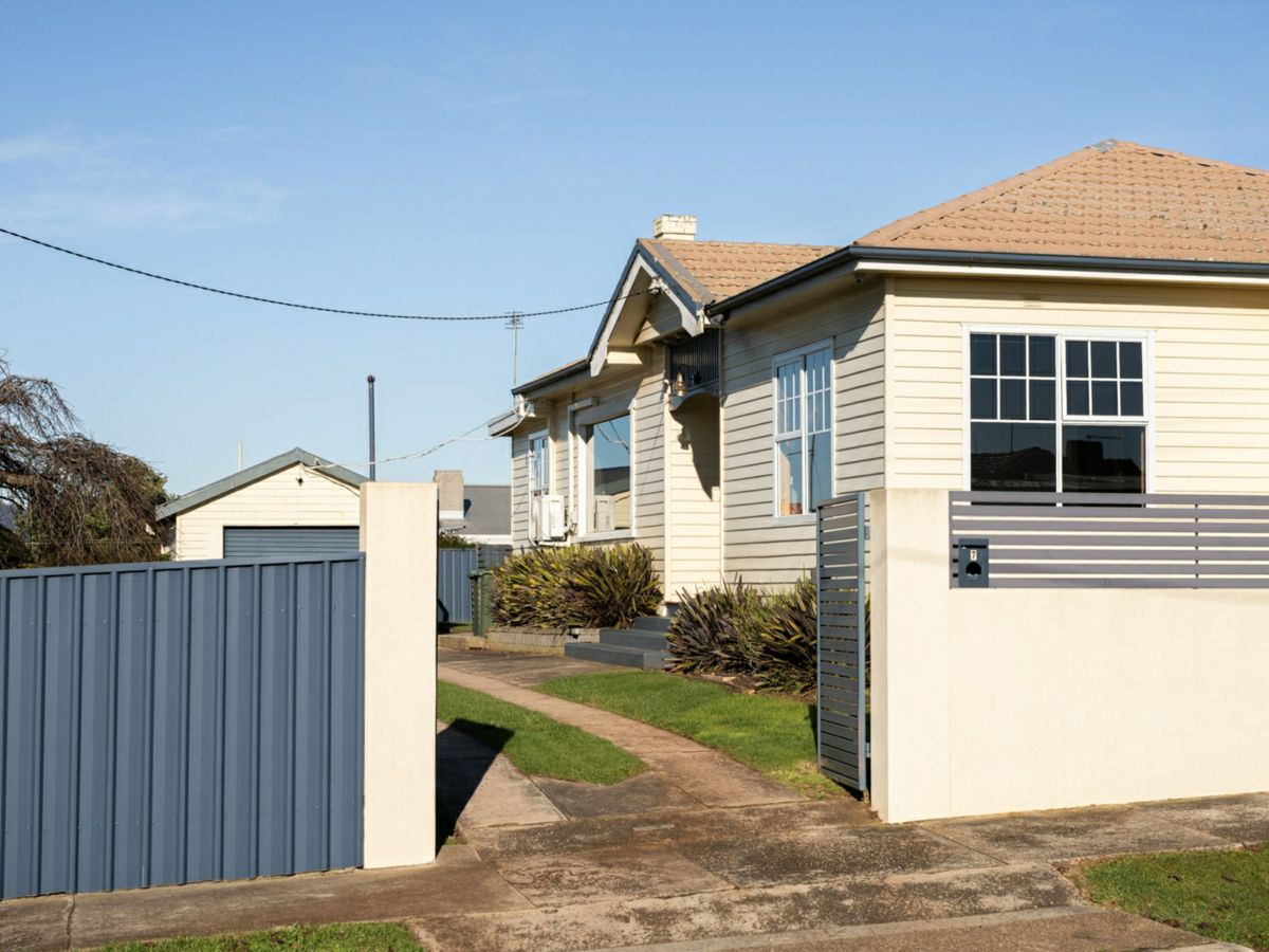 5-7 Hilltop Avenue, Devonport - image 1