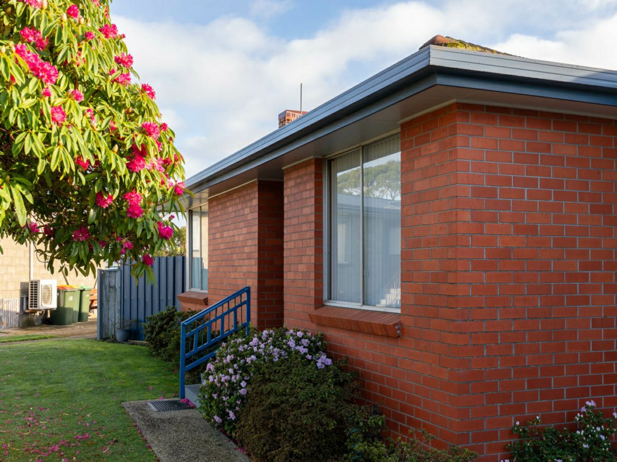 7 Agar Court, Shorewell Park - image 2