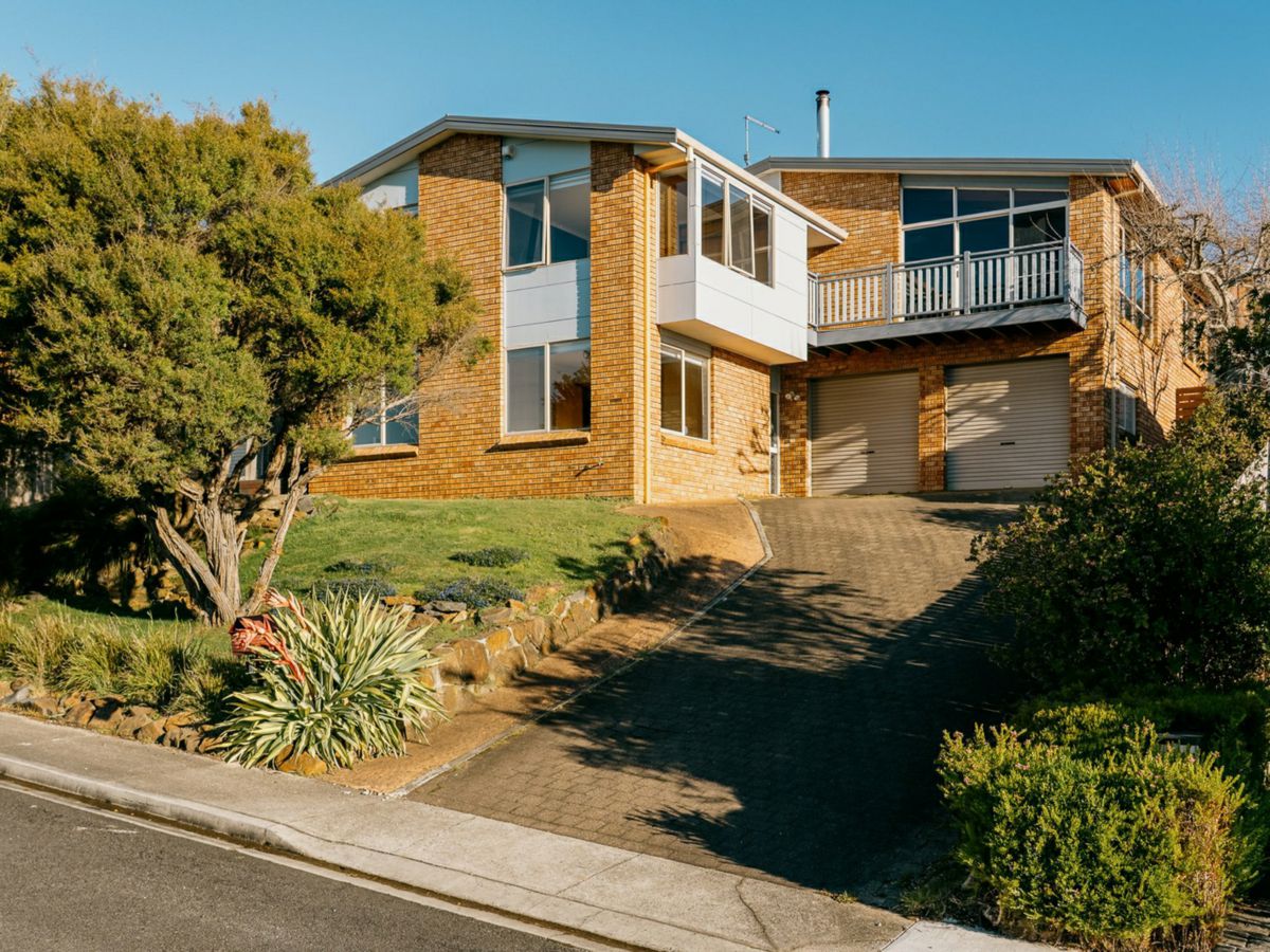 12 Pengali Place, Devonport - image 2