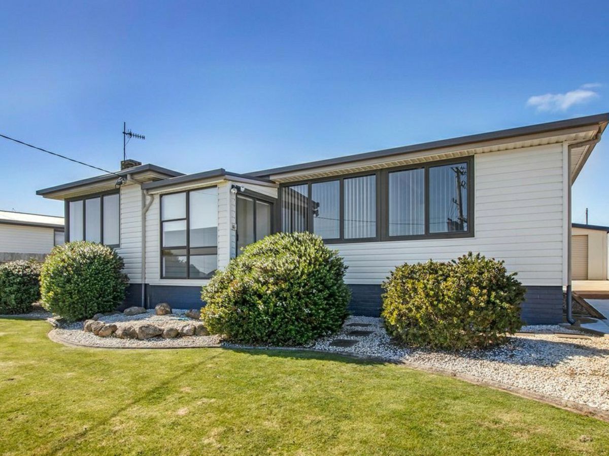 57 Stirling Street, Acton - image 1
