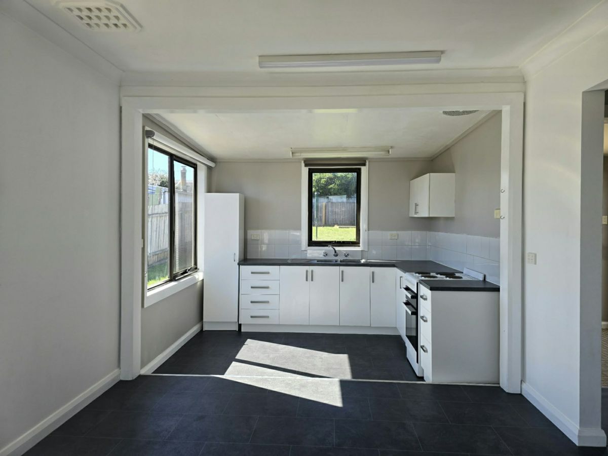 57 Stirling Street, Acton - image 2