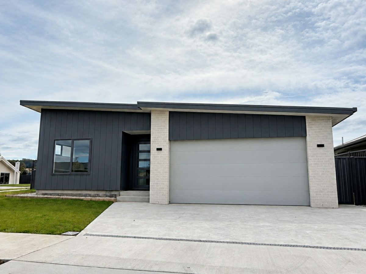 7 Magnolia Avenue, Latrobe - image 1