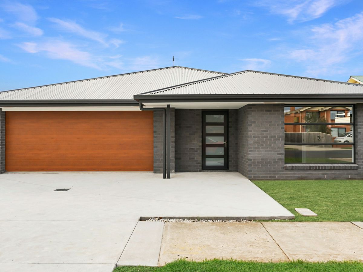 104 Oldaker Street, Devonport - image 1