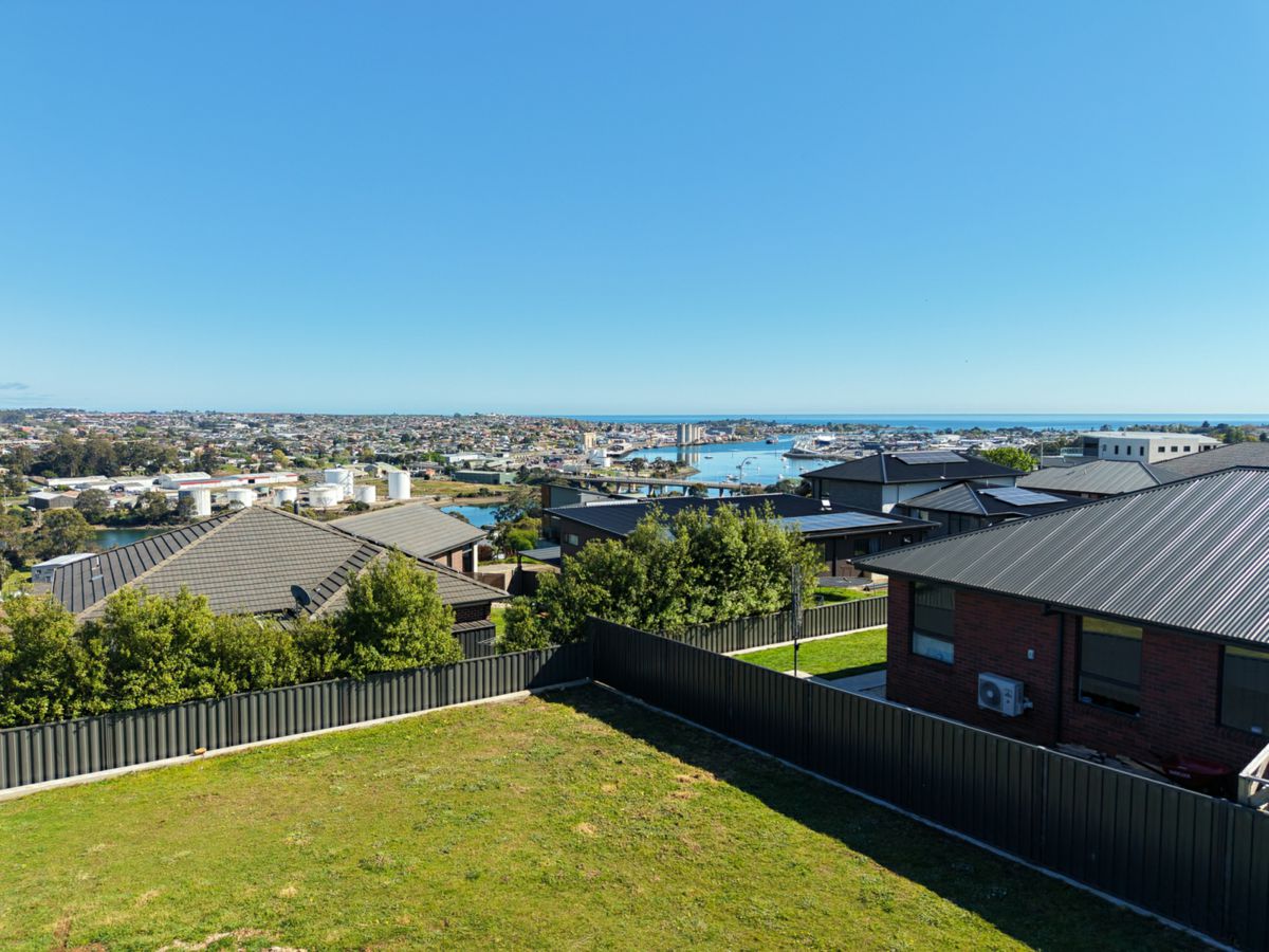 36 Cameray Street, East Devonport - image 2