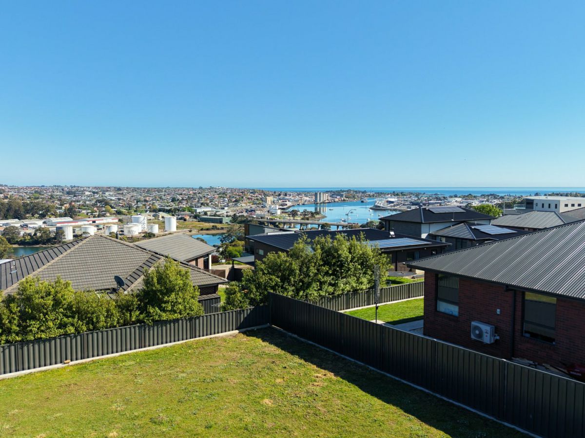 36 Cameray Street, East Devonport - image 2