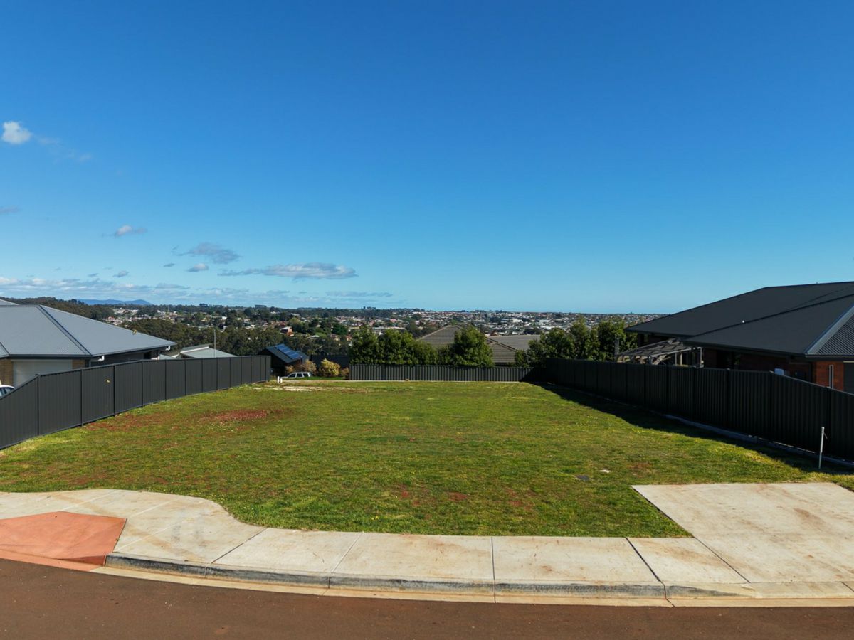 36 Cameray Street, East Devonport - image 3