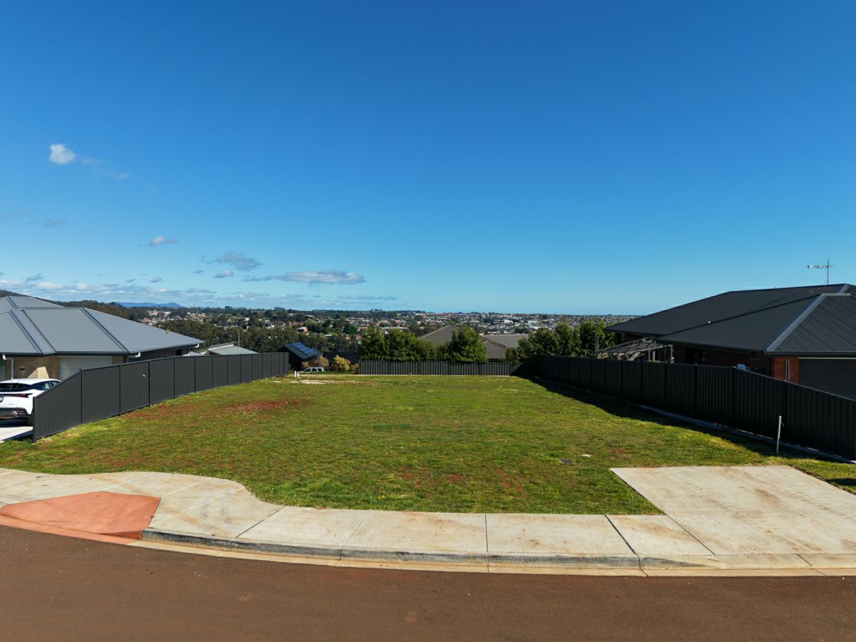 36 Cameray Street, East Devonport - image 3