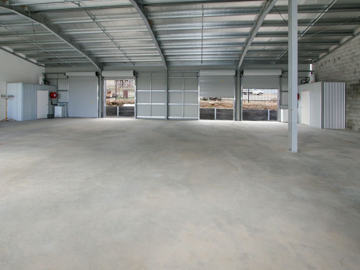 2/2 Short Street, Cooma - image 2