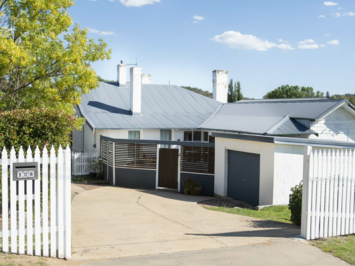 108 Massie Street, Cooma - image 1