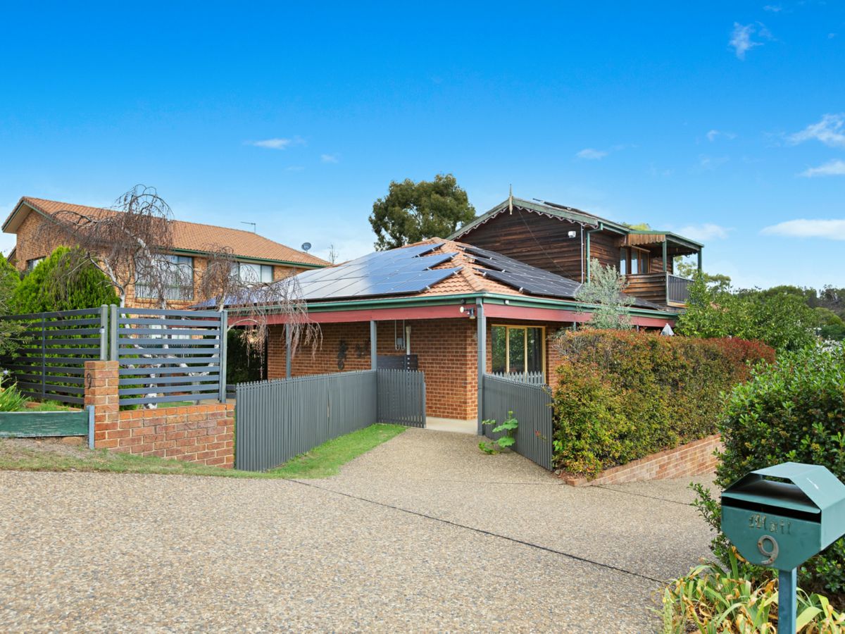 9 Lloyd Avenue, Cooma, NSW 2630
