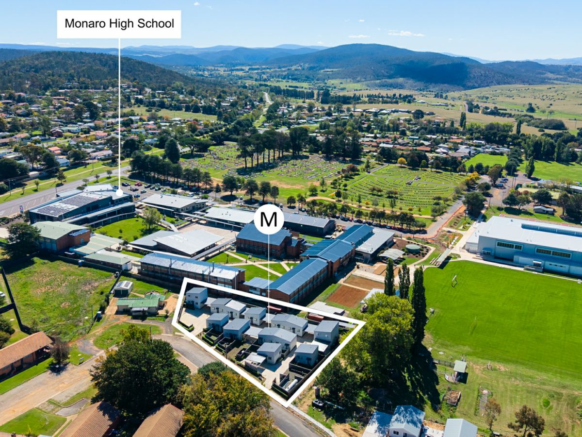 8 Yulin Avenue, Cooma - image 1