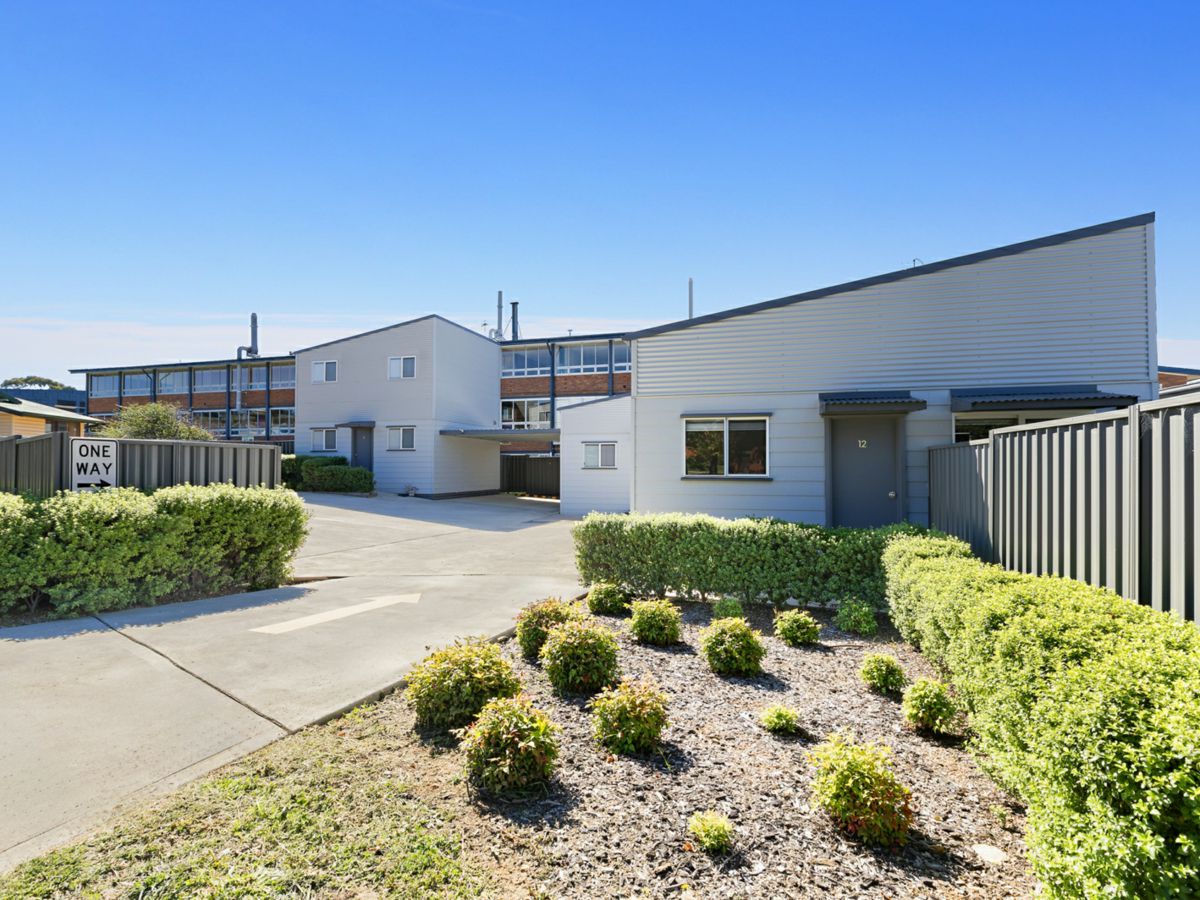 8 Yulin Avenue, Cooma - image 2