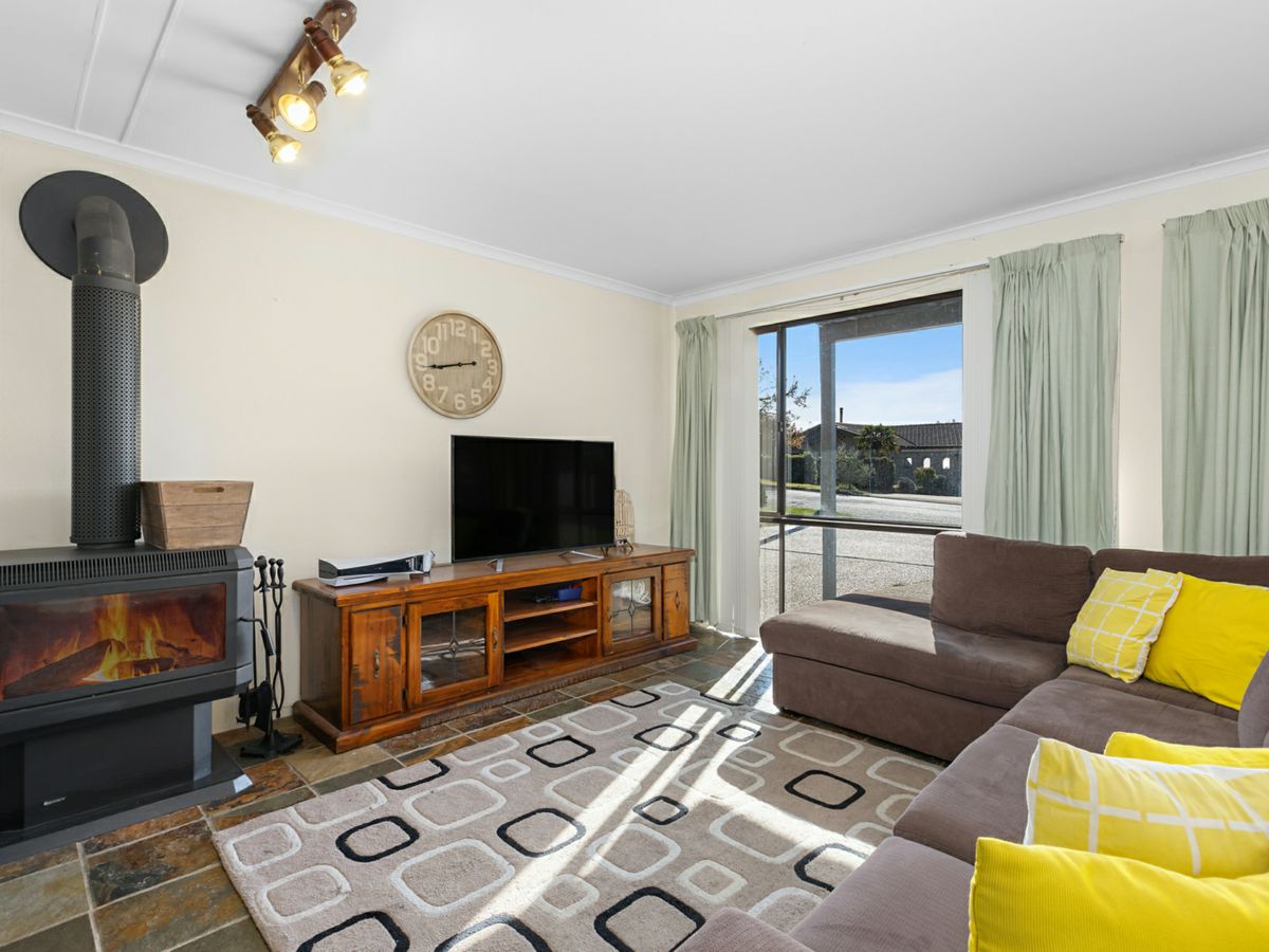 11 Arthur Avenue, Cooma - image 3