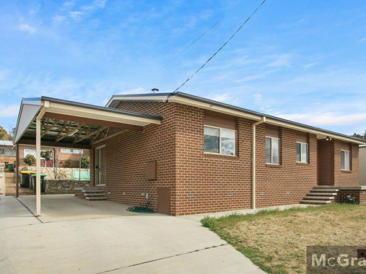 17A Mulach Street, Cooma - image 1