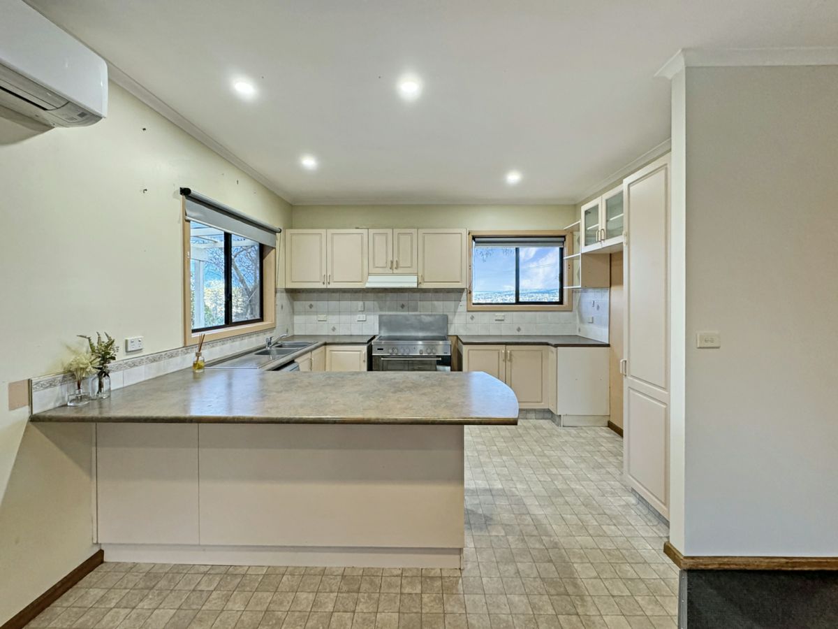 4 Amaroo Street, Cooma - image 2