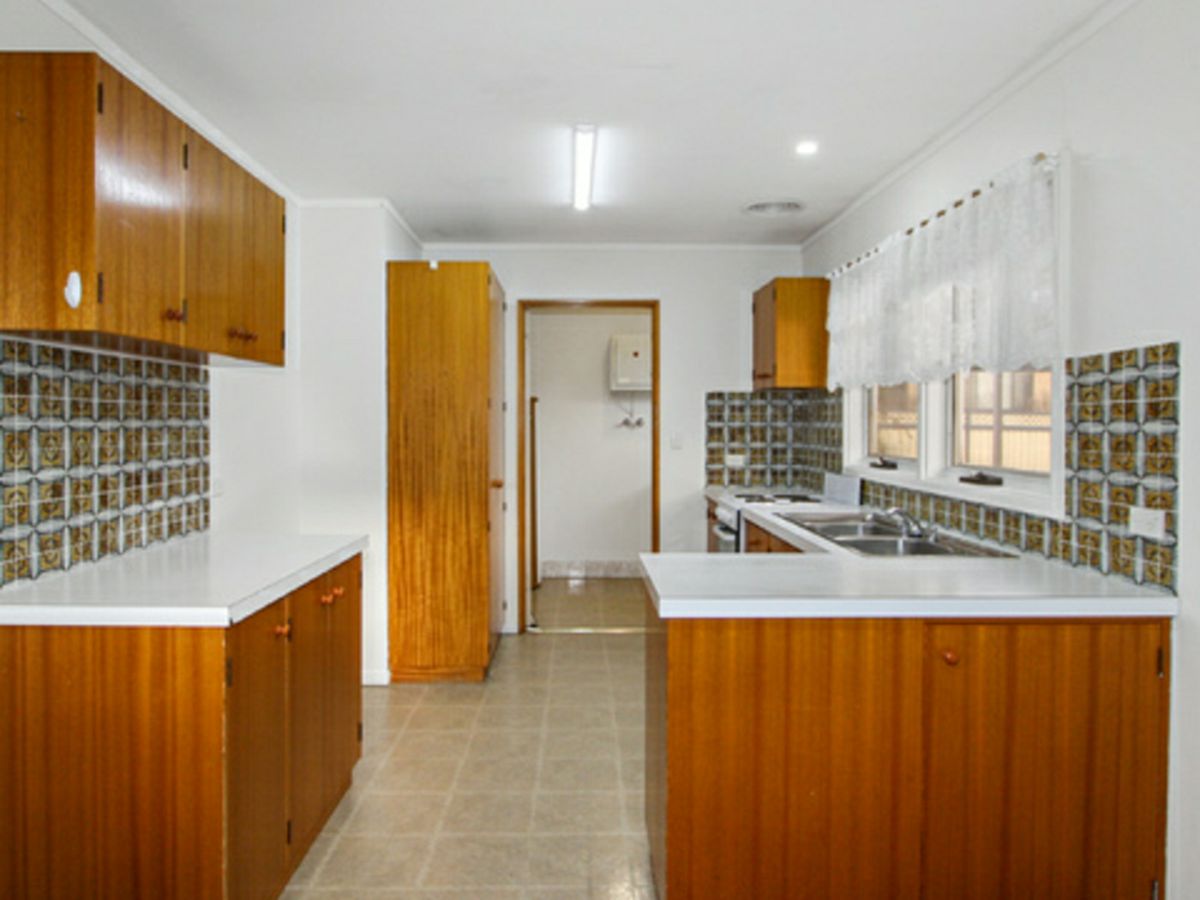5 Lloyd Avenue, Cooma - image 3