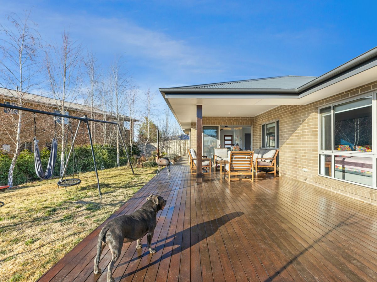 9 East Camp Drive, Cooma - image 2