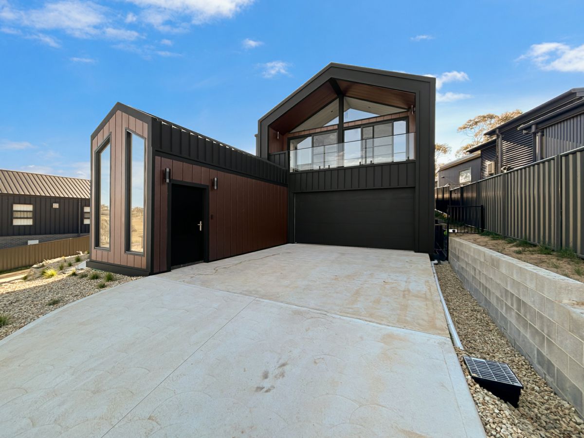 A/10 Abbott Street, Jindabyne - image 1