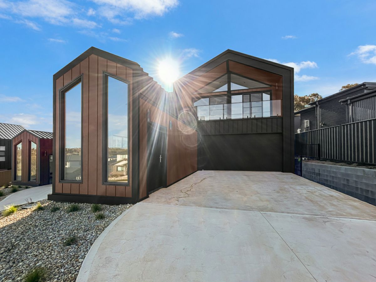 A/10 Abbott Street, Jindabyne - image 2