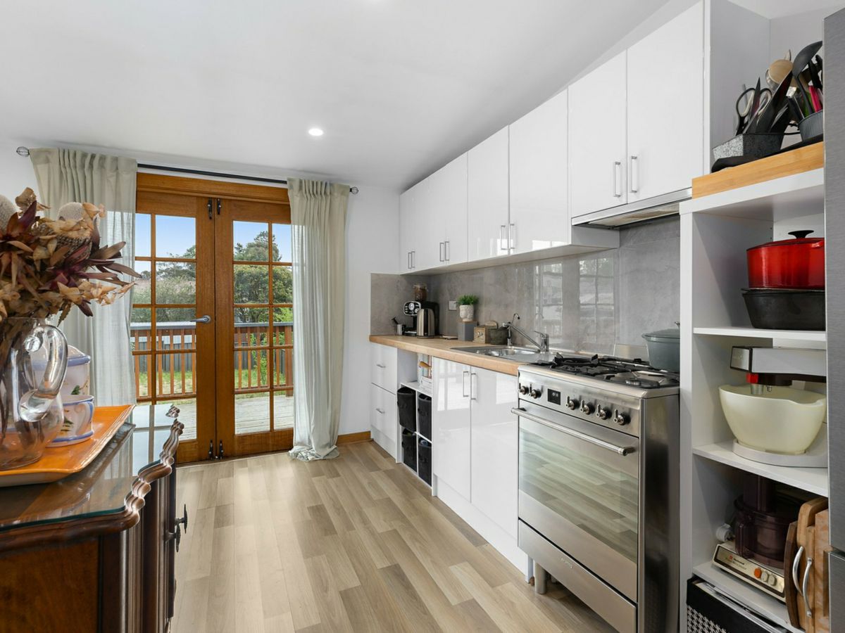 64 Culey Avenue, Cooma - image 2