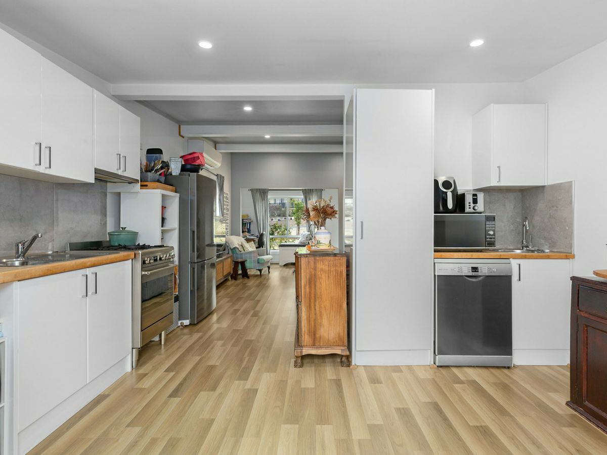 64 Culey Avenue, Cooma - image 3