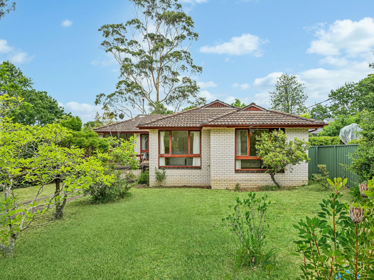 257 Hawkesbury Road, Winmalee - image 1