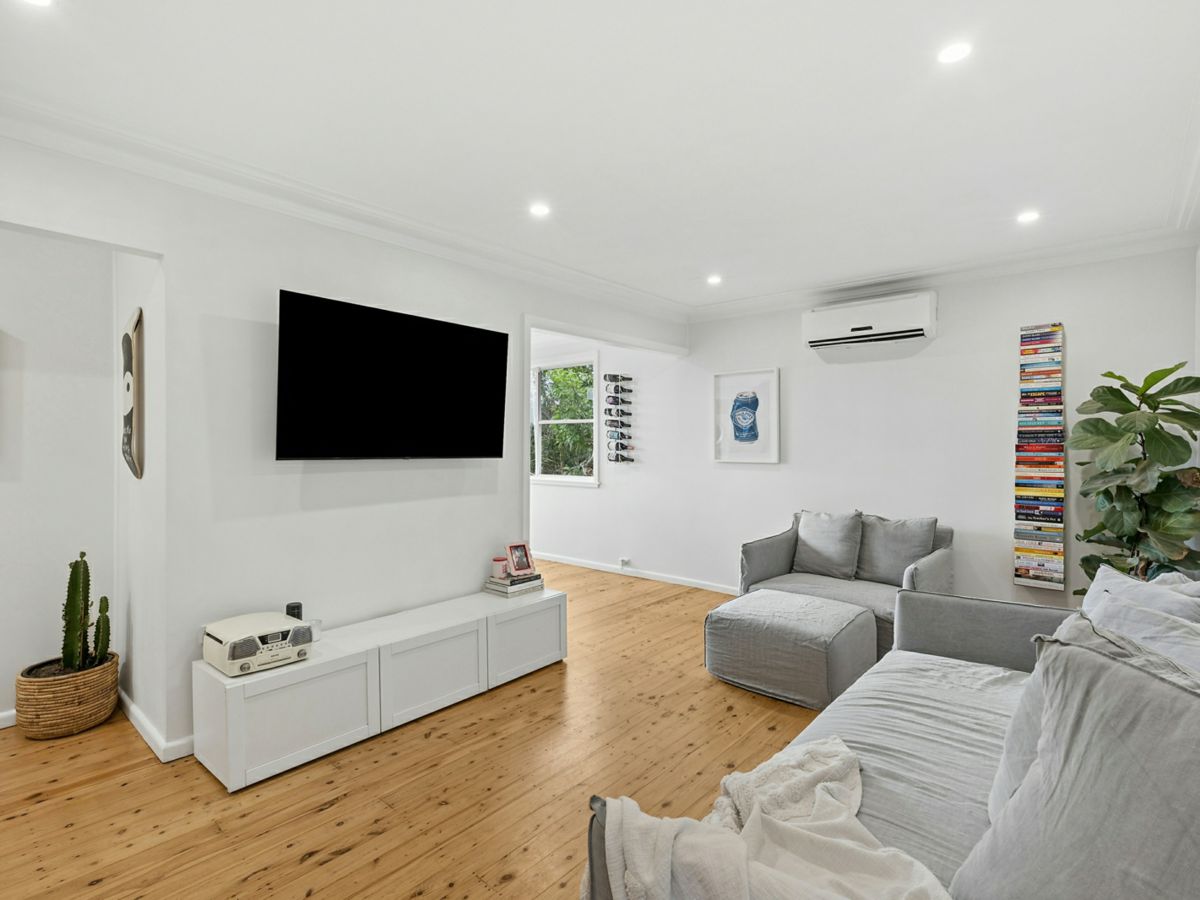 24 Parkes Crescent, Faulconbridge - image 2
