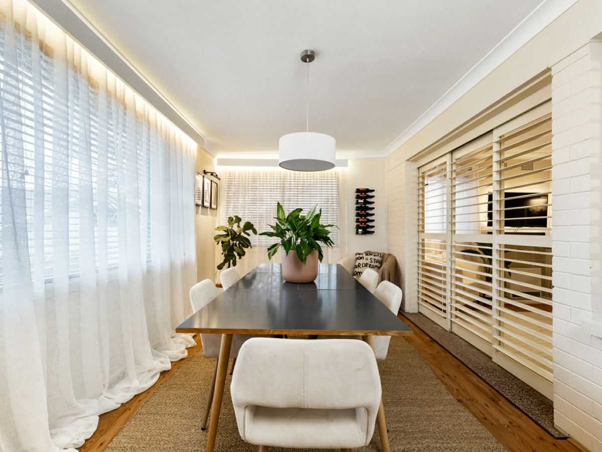 8 Heather Road, Winmalee - image 2