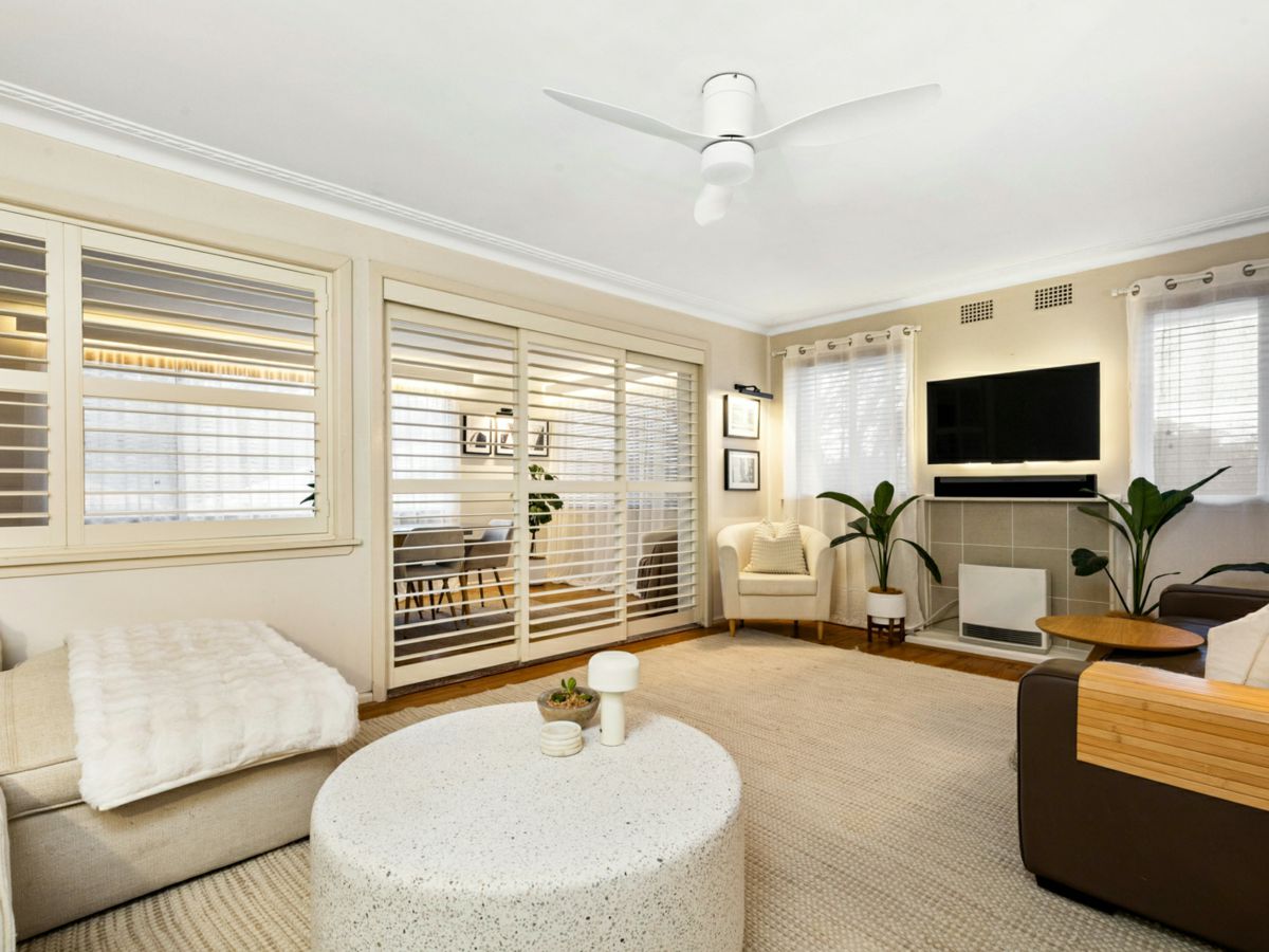 8 Heather Road, Winmalee - image 3
