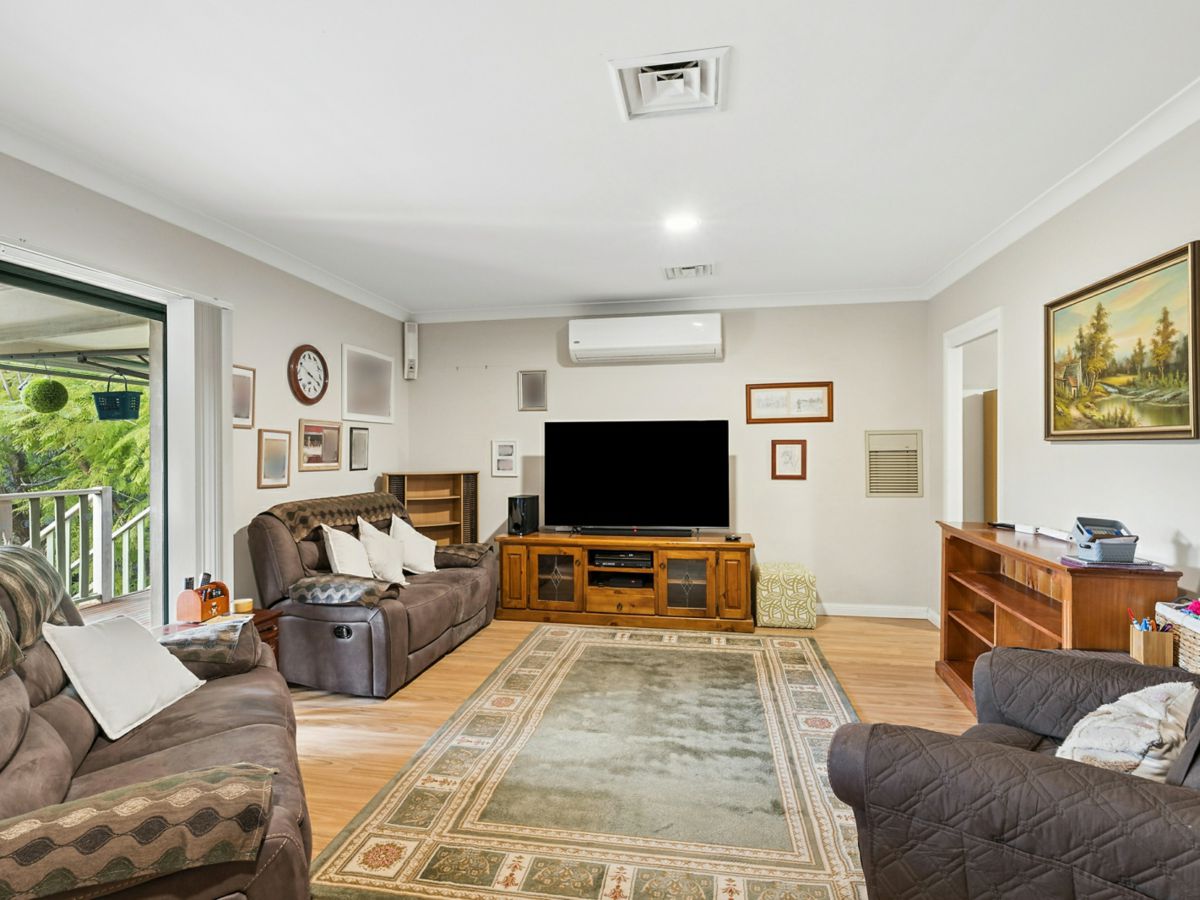 72 Singles Ridge Road, Winmalee - image 2