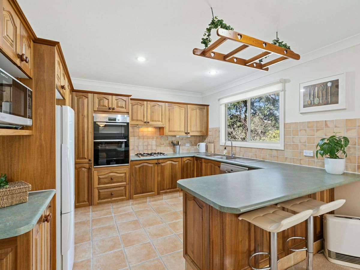 11 Waratah Road, Warrimoo - image 2