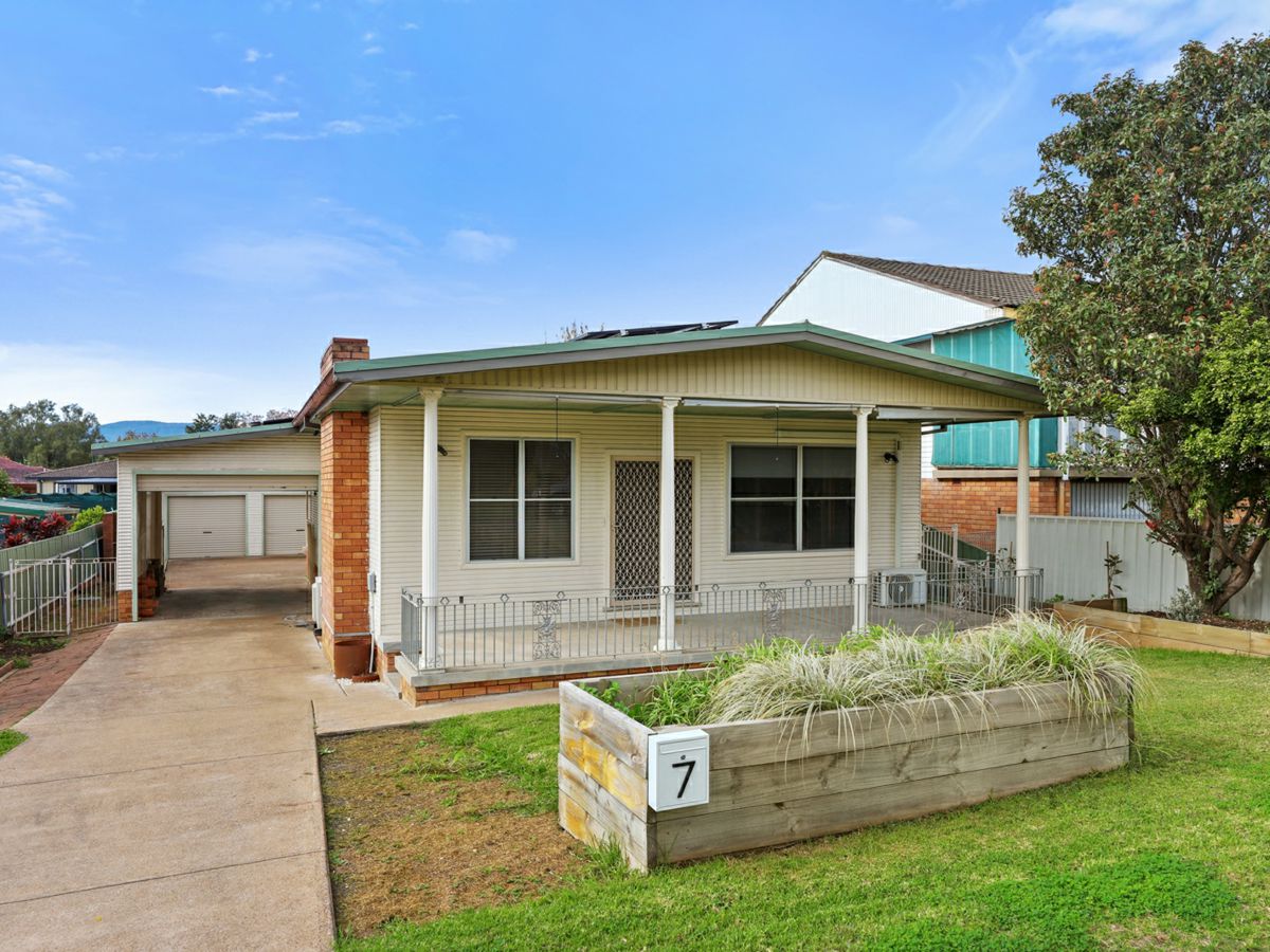 7 Donaldson Street, Muswellbrook - image 1