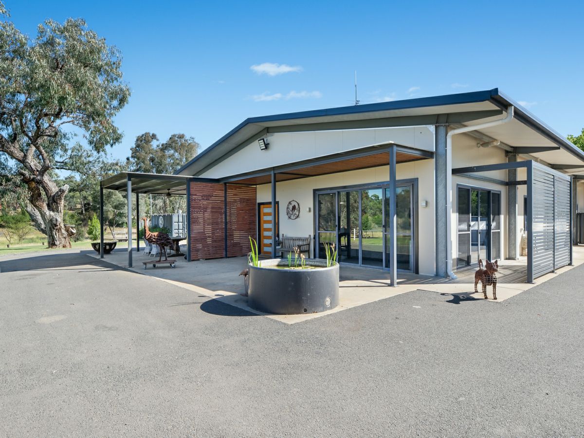 92 Packham Drive, Molong - image 1